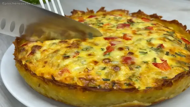 Herzhaftes Zwiebel-Kartoffel-Gericht mit Käse