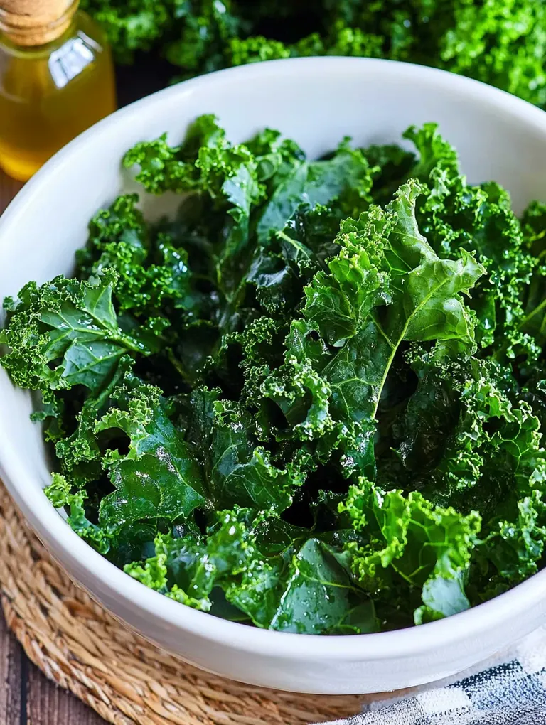 Knusprige Grünkohlchips aus dem Ofen – Einfach & gesund