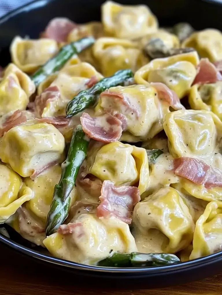 Cremige Tortellini alla Panna mit grünem Spargel
