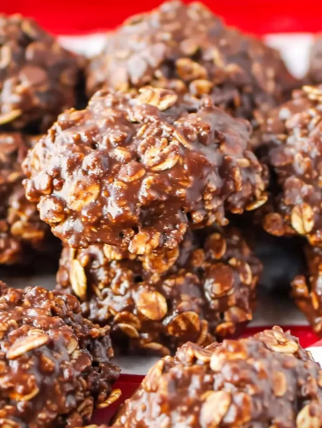 A close up of a delicious looking chocolate and nutella cookie.